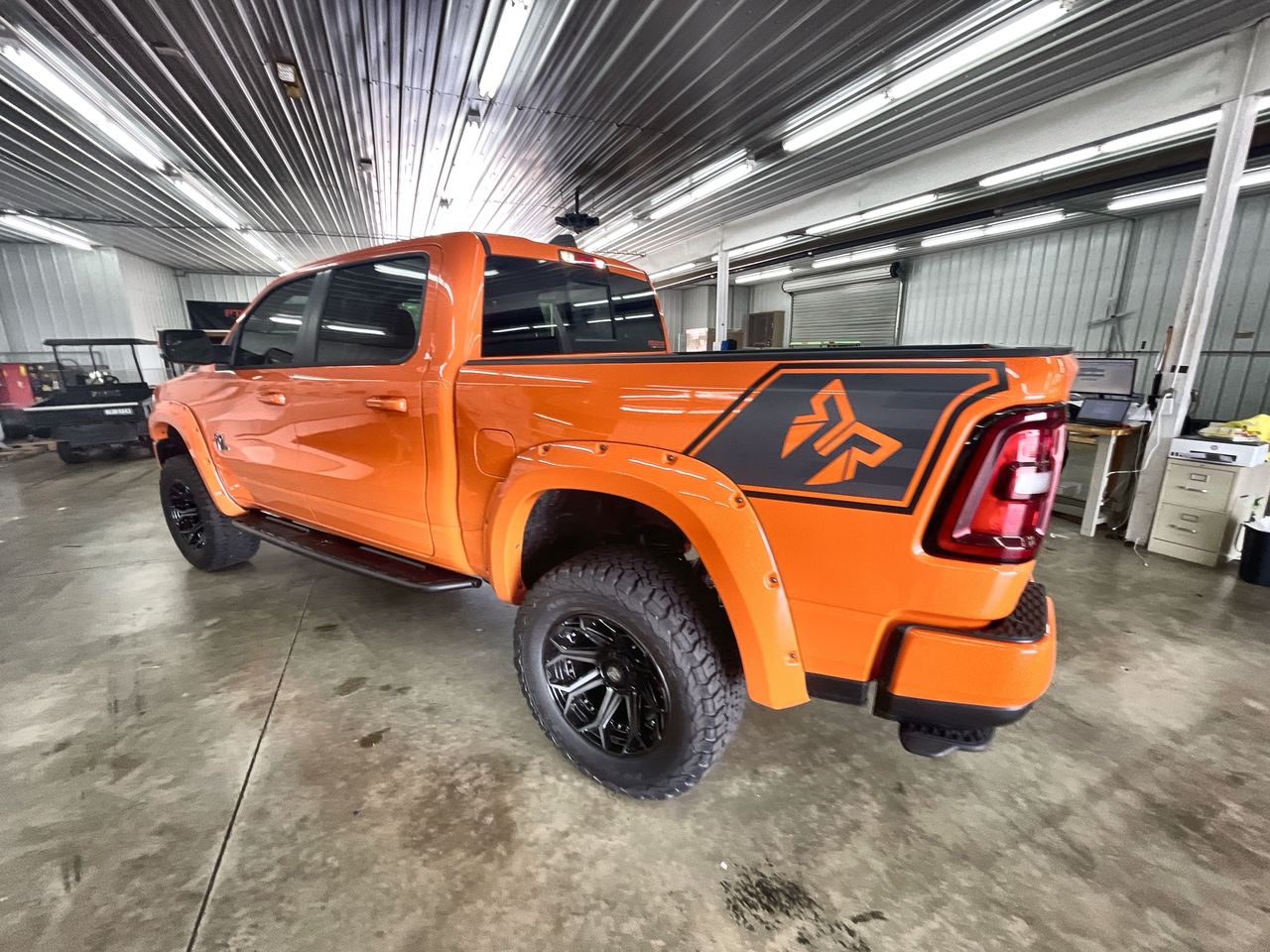 Vehicle Image 6