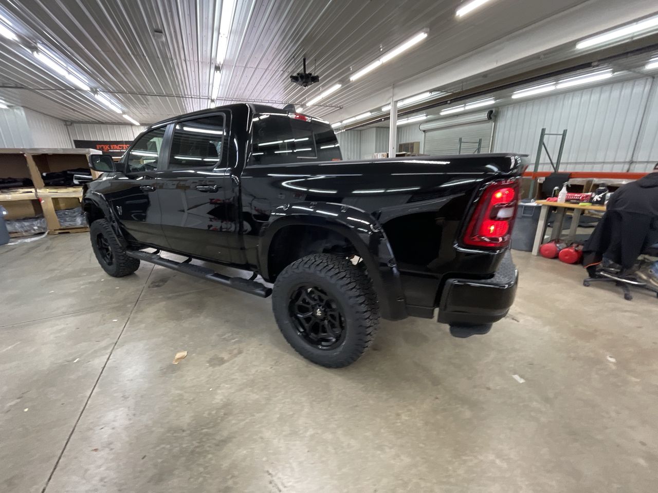 Vehicle Image 6