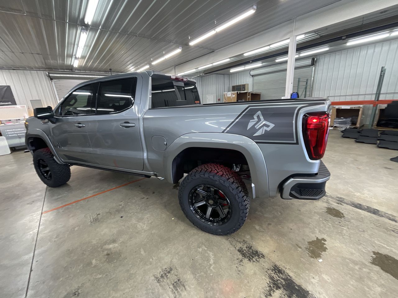 Vehicle Image 6