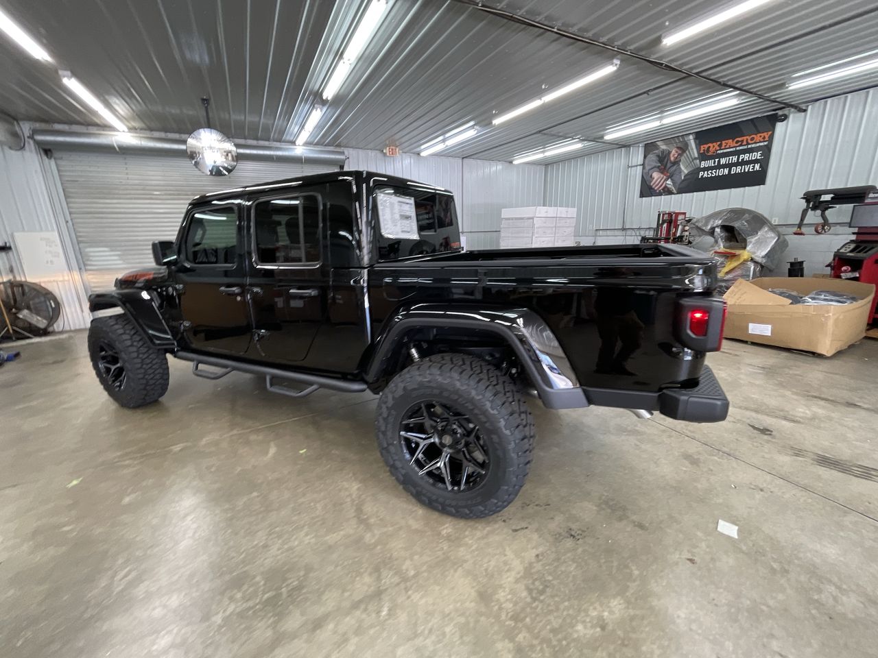 Vehicle Image 6