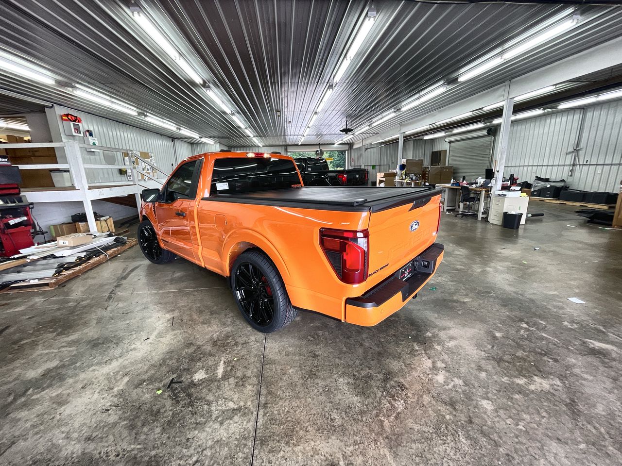 Vehicle Image 6