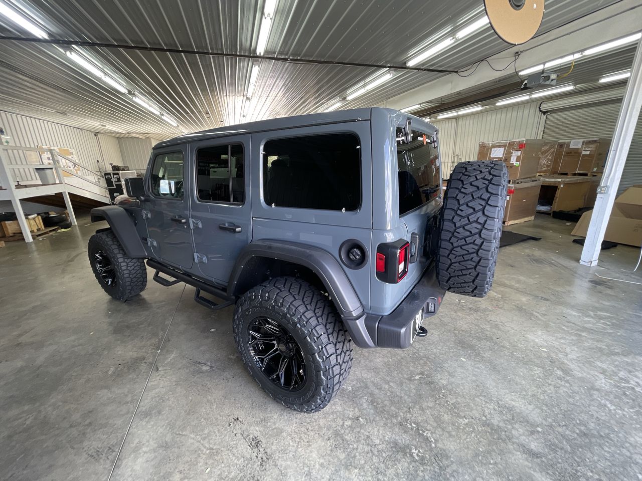Vehicle Image 6