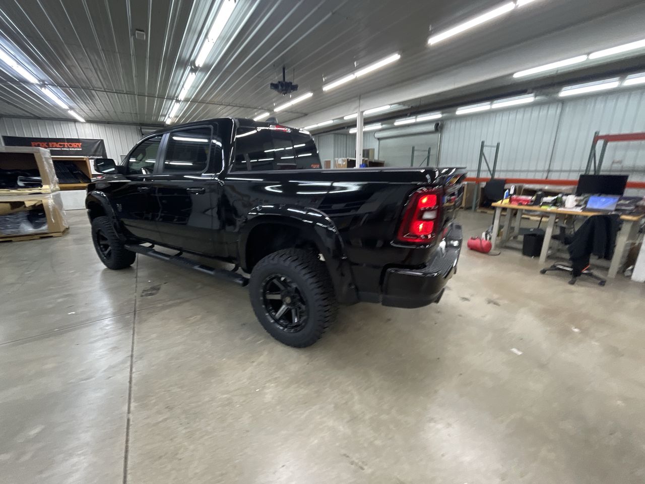 Vehicle Image 6