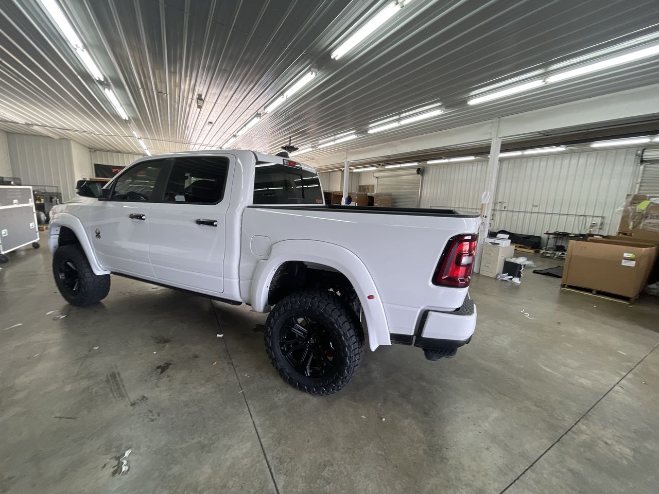 Vehicle Image 6