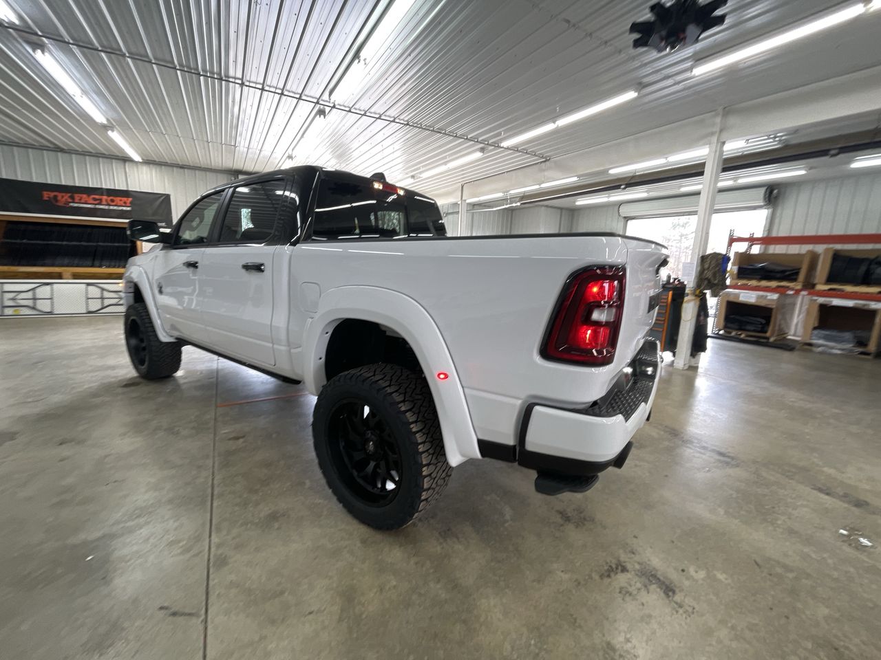 Vehicle Image 6