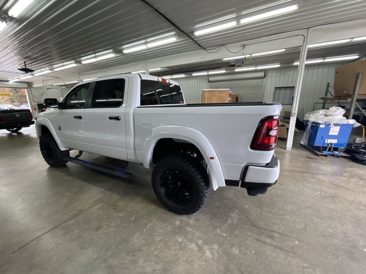 Vehicle Image 6
