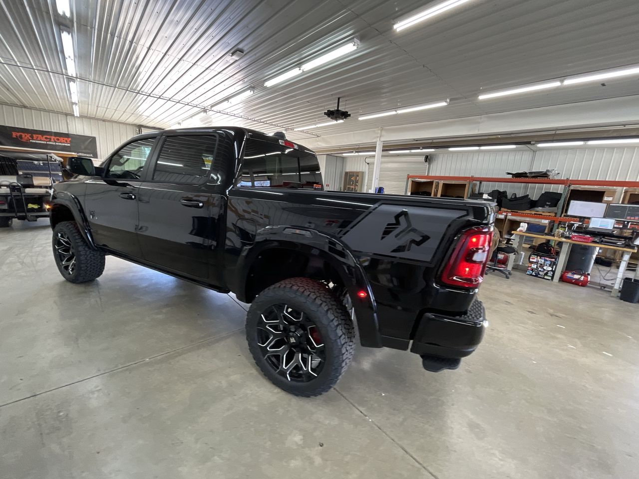 Vehicle Image 6