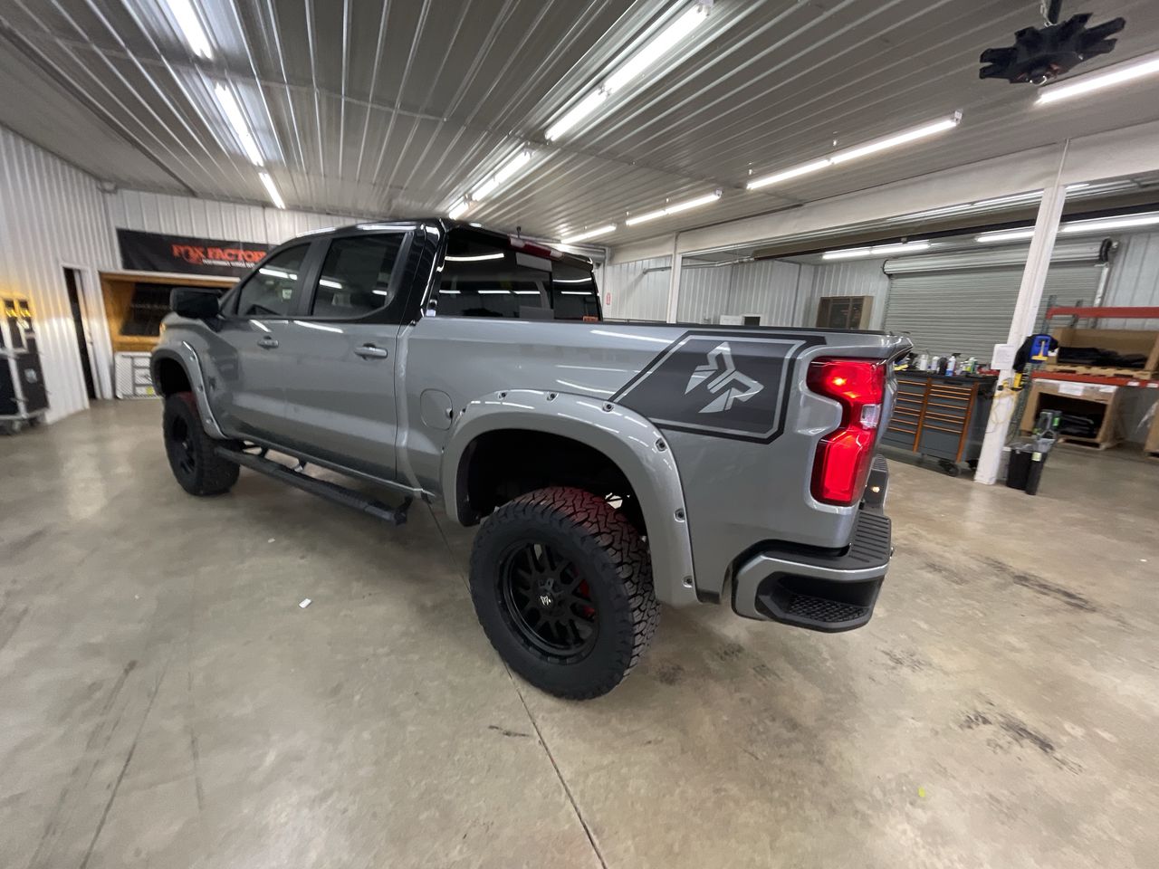 Vehicle Image 6