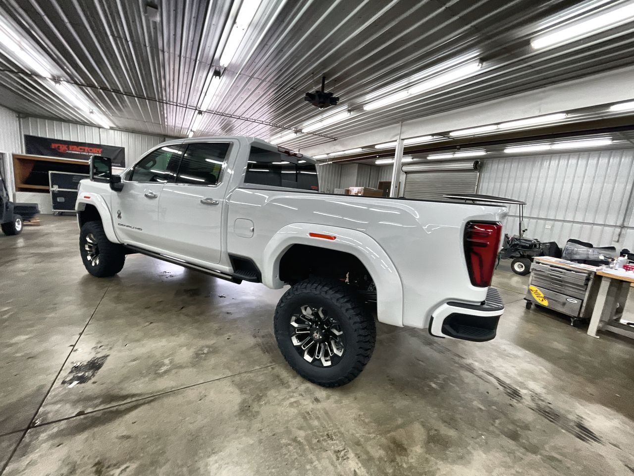 Vehicle Image 6