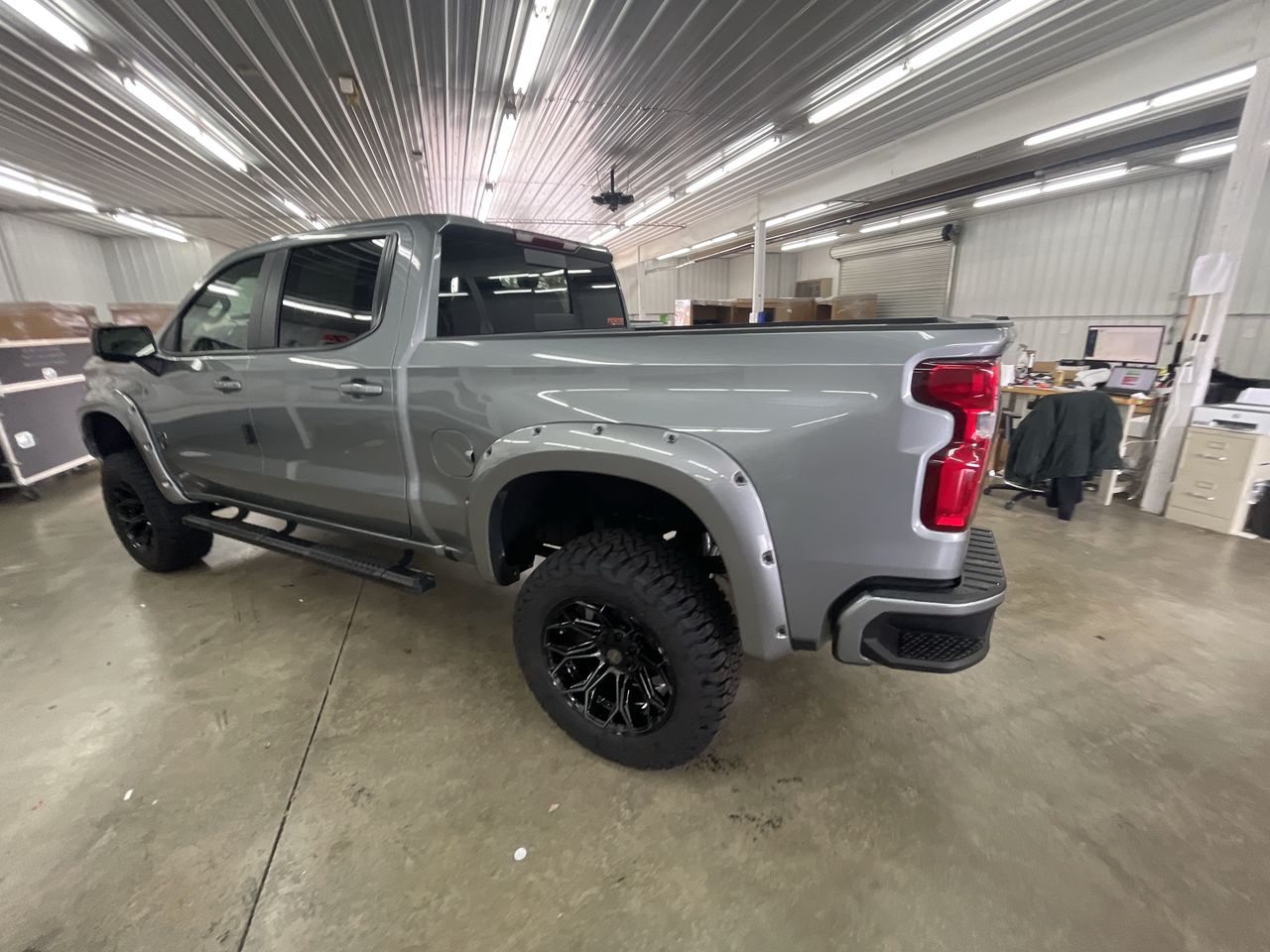 Vehicle Image 6