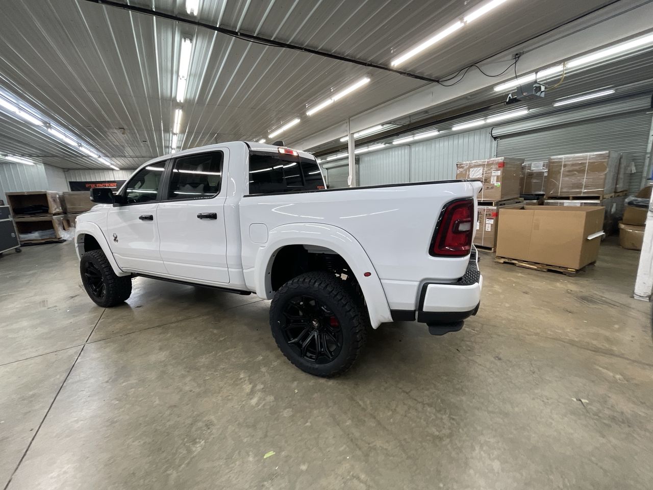 Vehicle Image 6