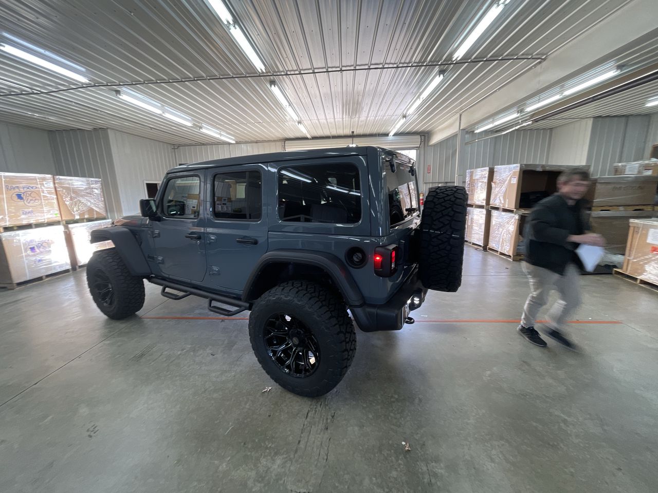 Vehicle Image 6