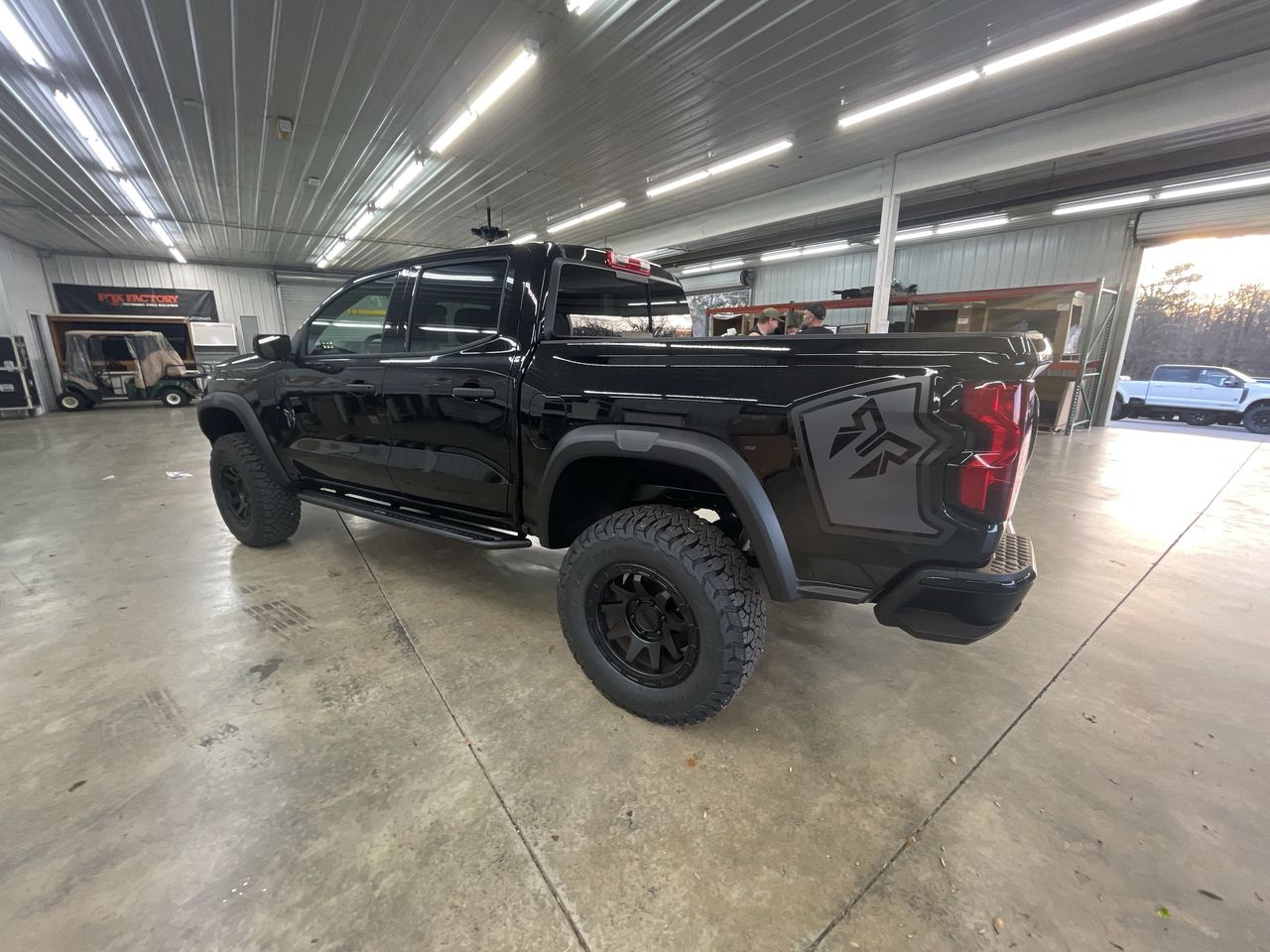 Vehicle Image 6