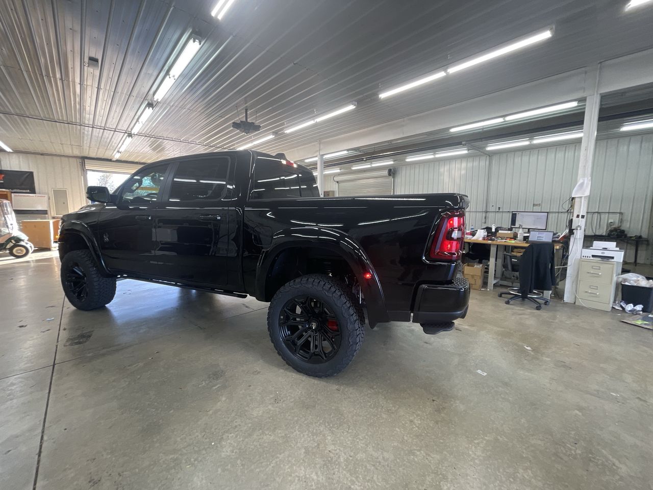 Vehicle Image 6