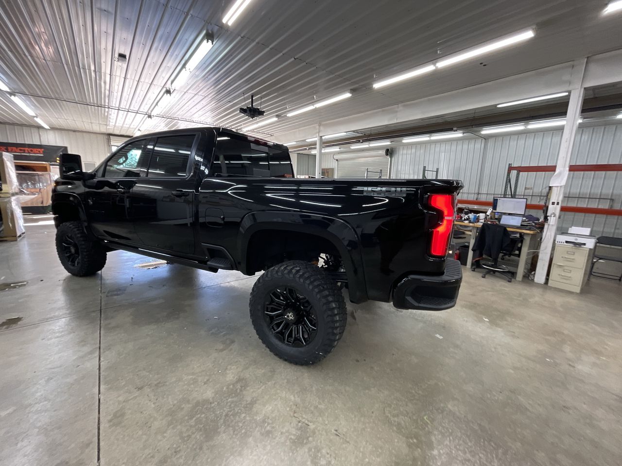 Vehicle Image 6