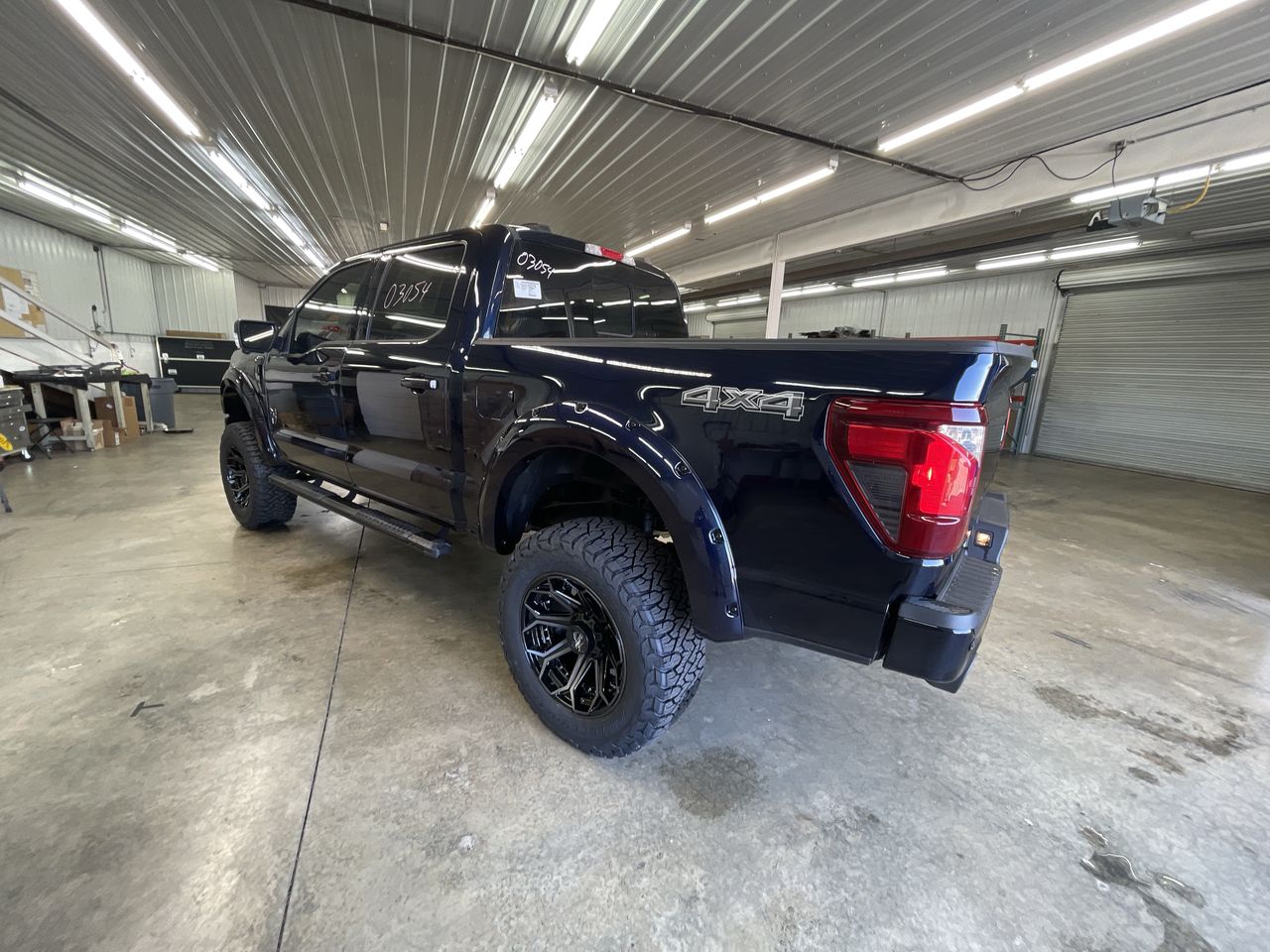 Vehicle Image 6