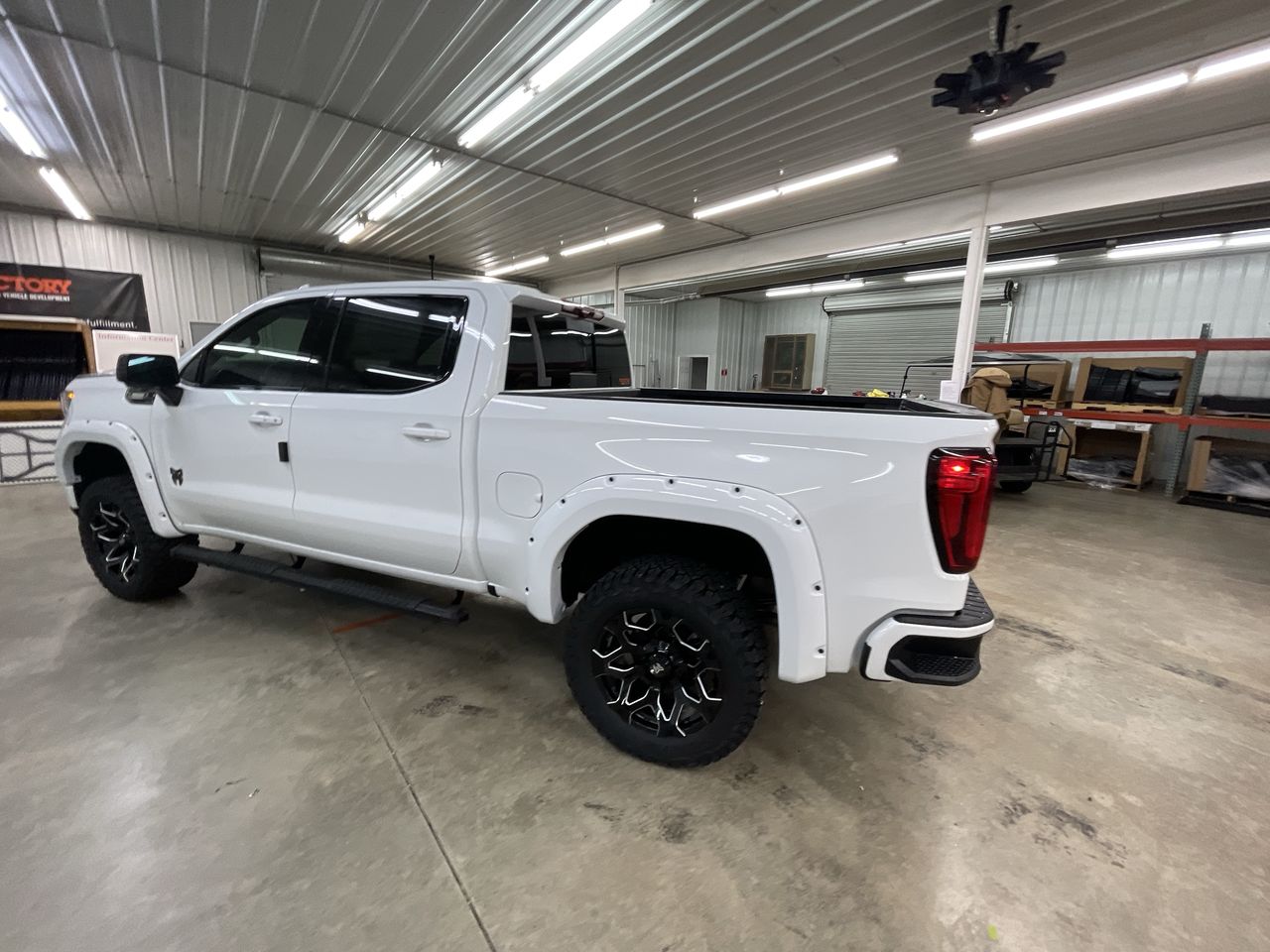 Vehicle Image 6