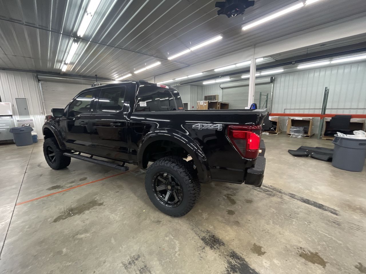 Vehicle Image 6