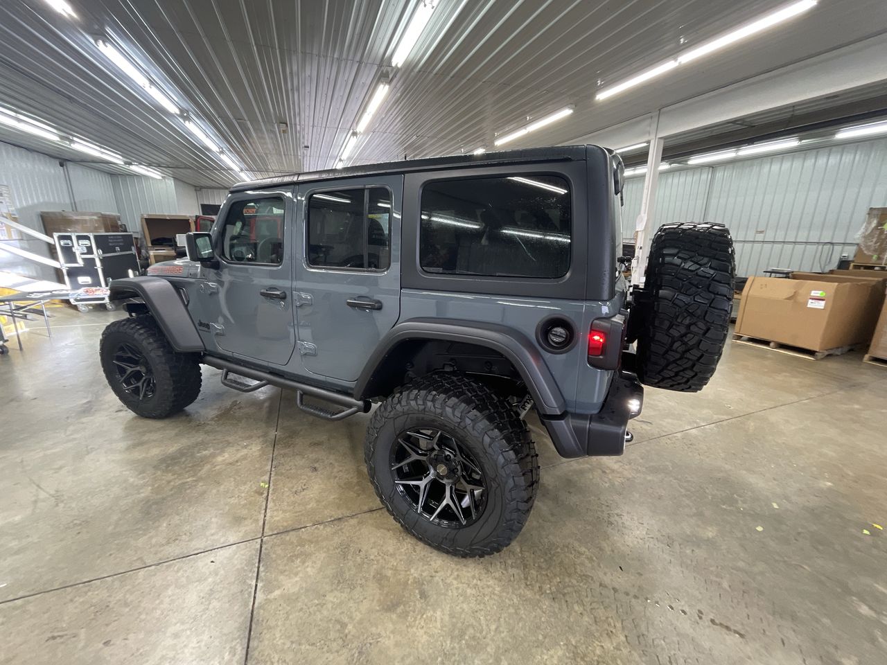 Vehicle Image 6