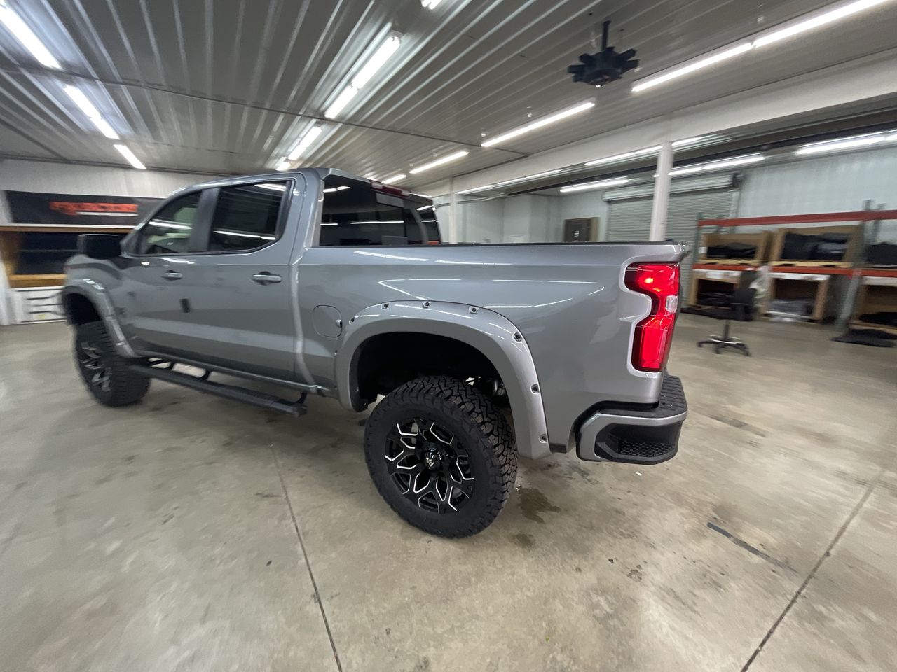 Vehicle Image 6