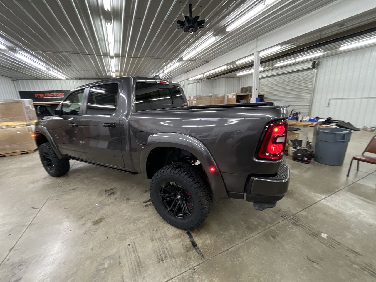 Vehicle Image 6