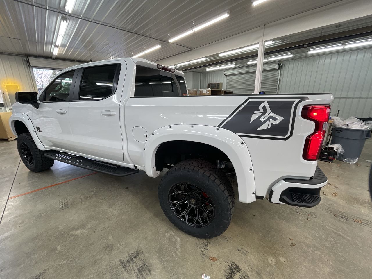 Vehicle Image 6