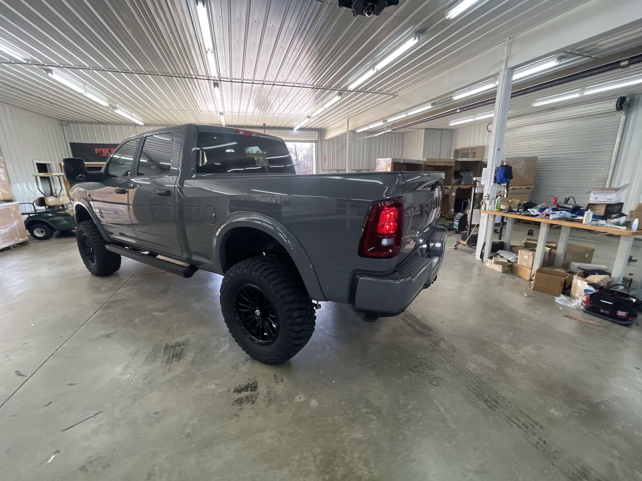 Vehicle Image 6