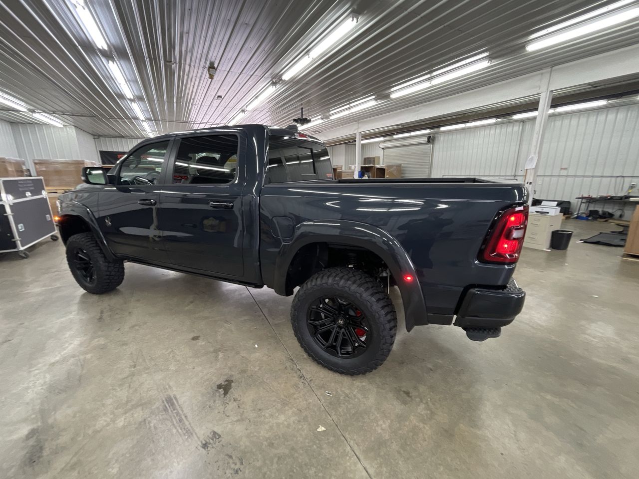 Vehicle Image 6