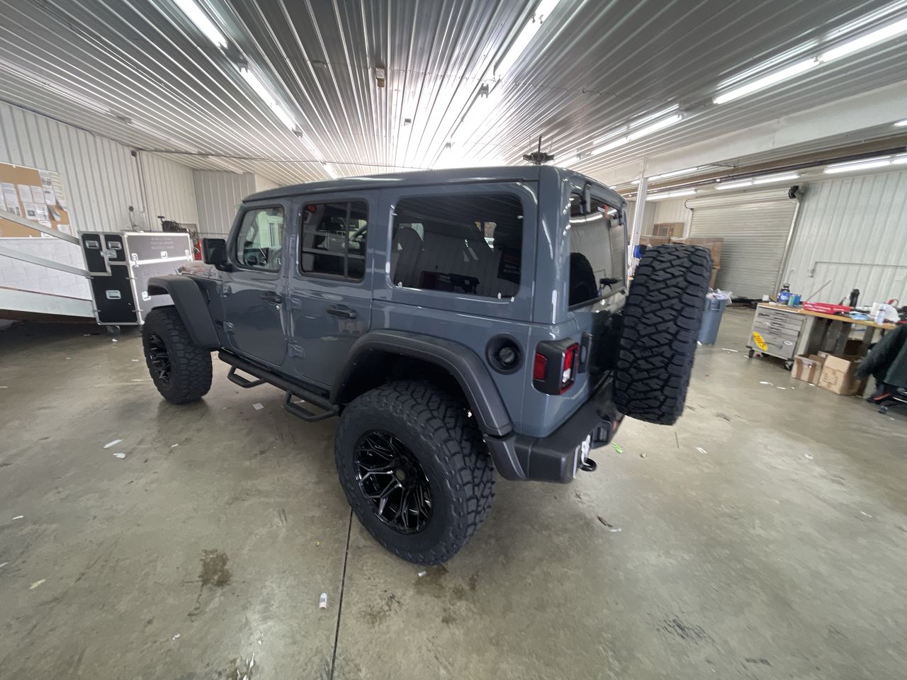 Vehicle Image 6