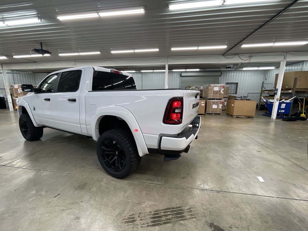 Vehicle Image 6