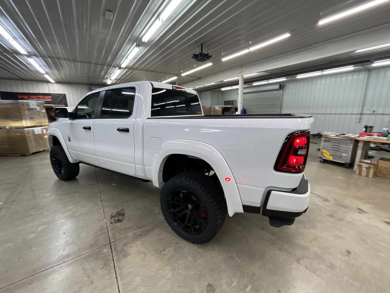 Vehicle Image 6