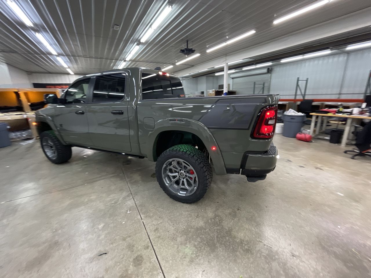 Vehicle Image 6