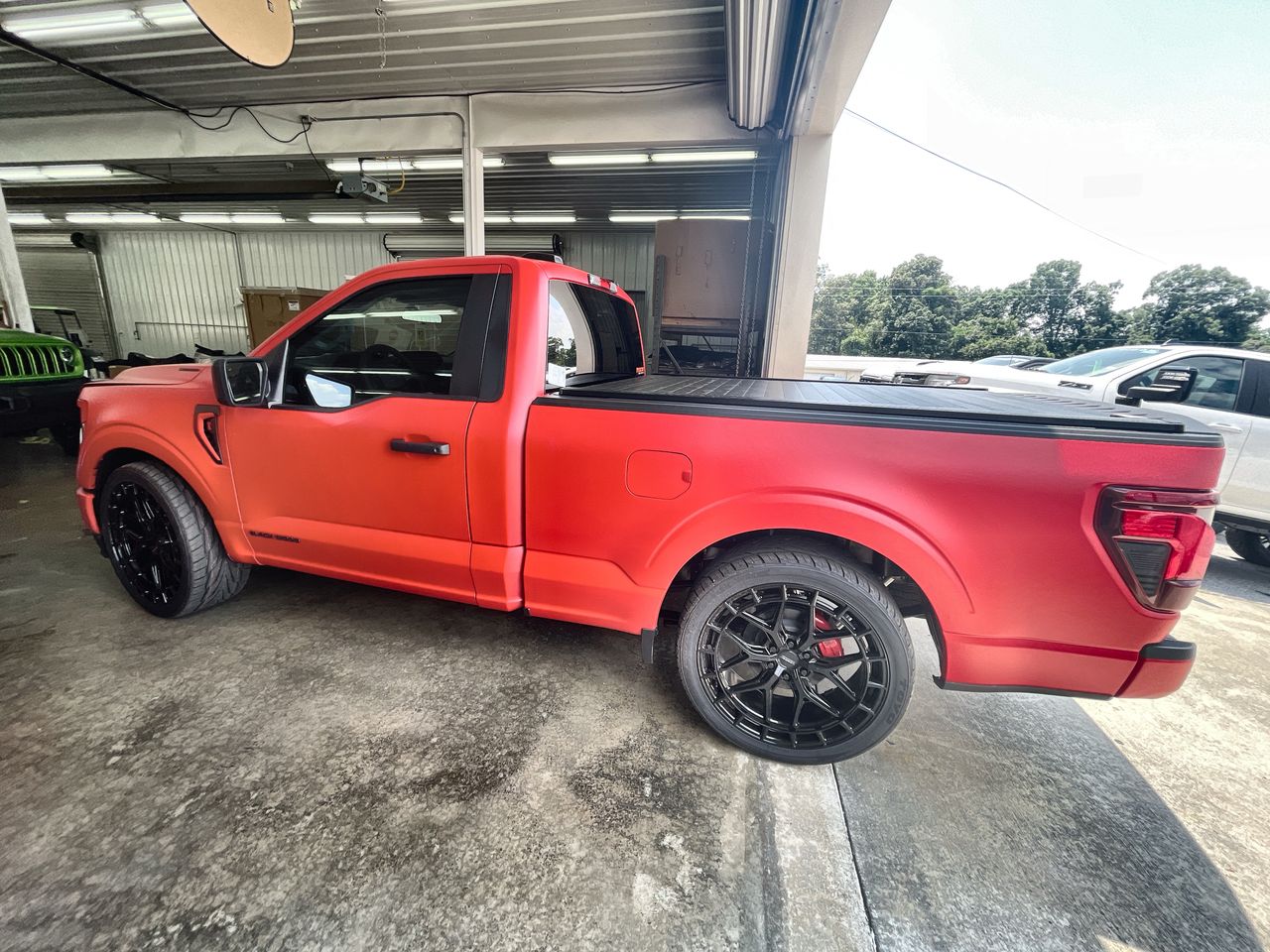 Vehicle Image 6