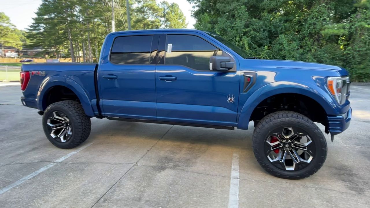 Vehicle Image 9