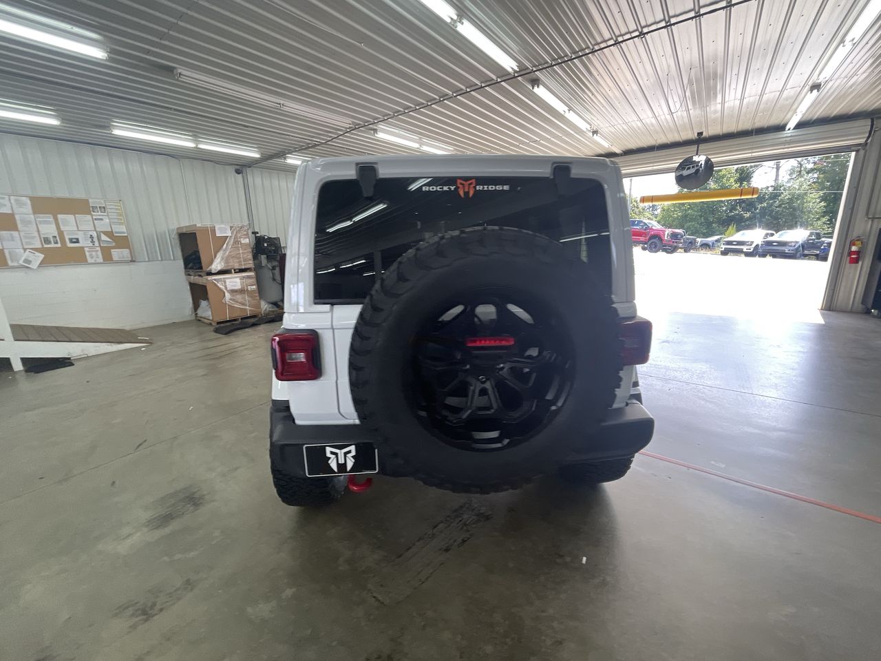 Vehicle Image 6
