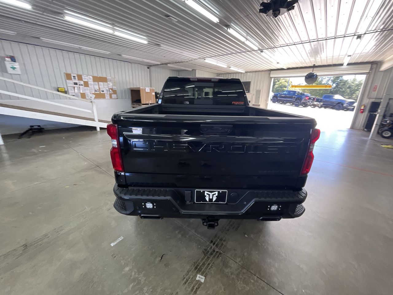 Vehicle Image 6
