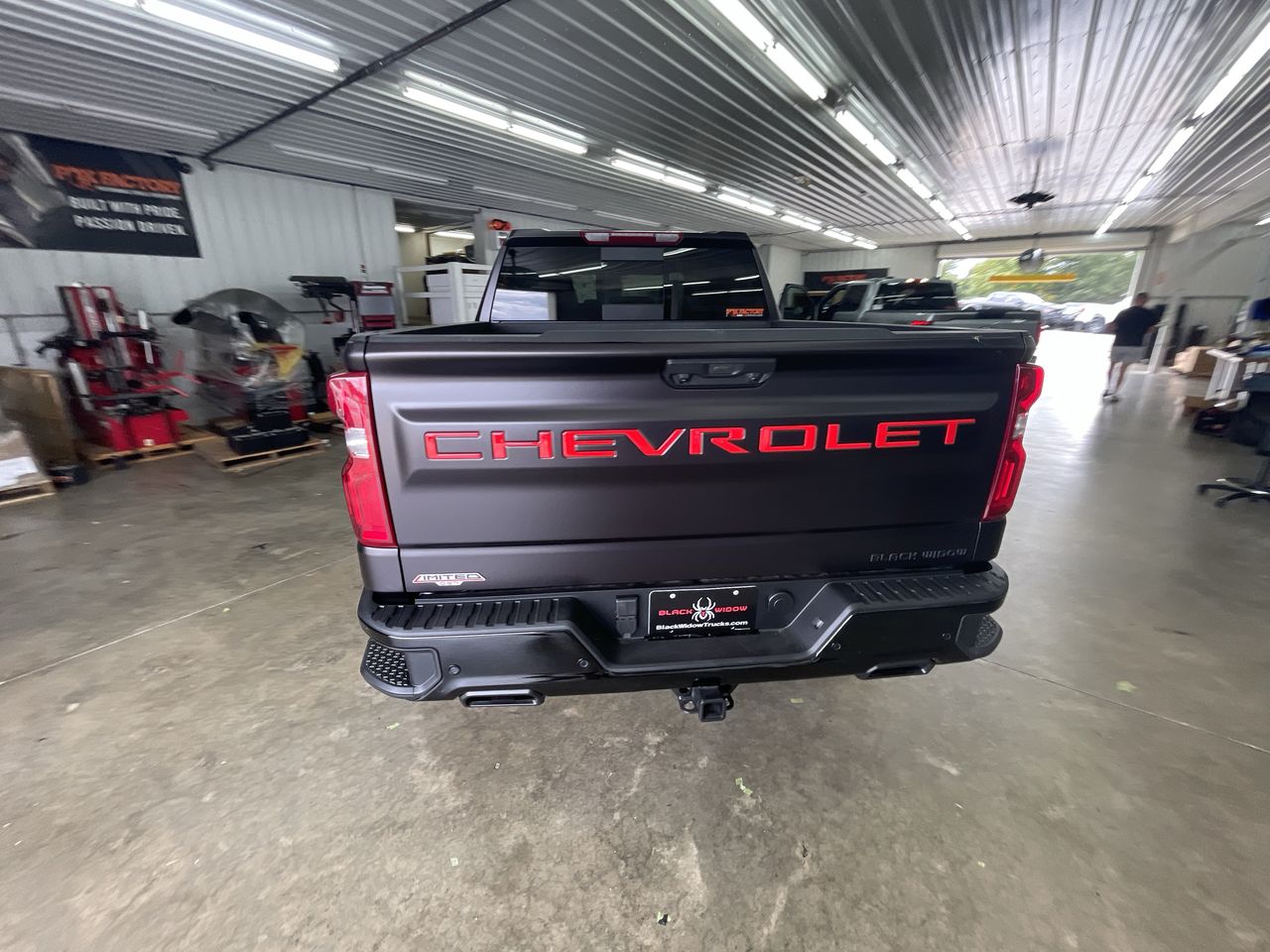 Vehicle Image 6