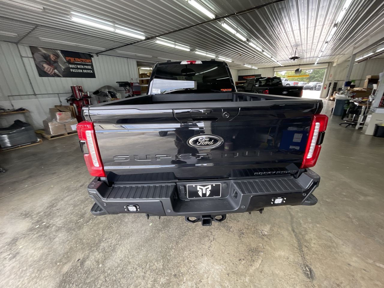 Vehicle Image 6