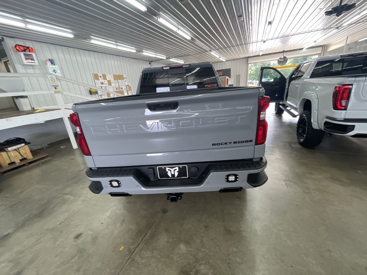 Vehicle Image 6