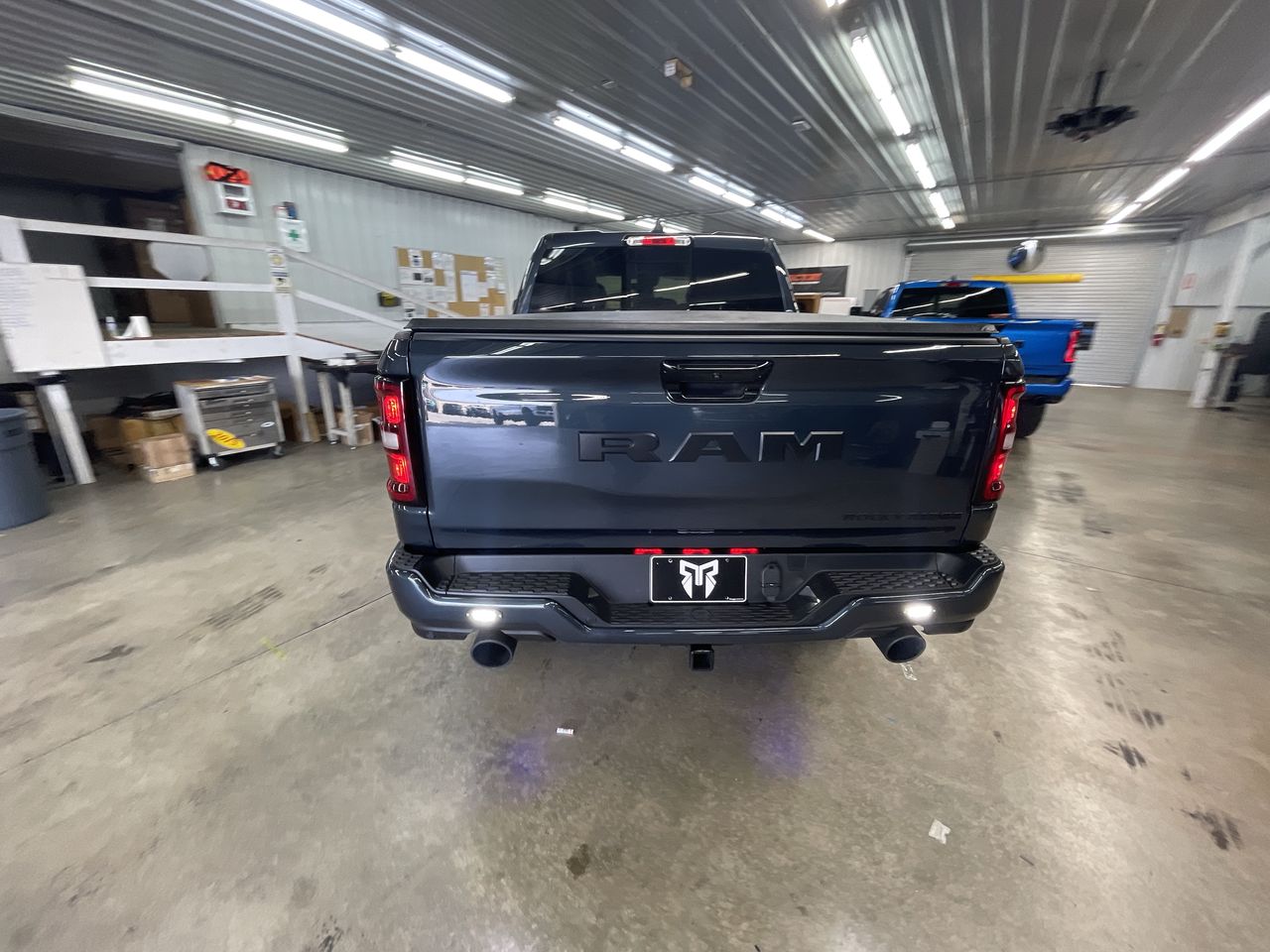 Vehicle Image 7