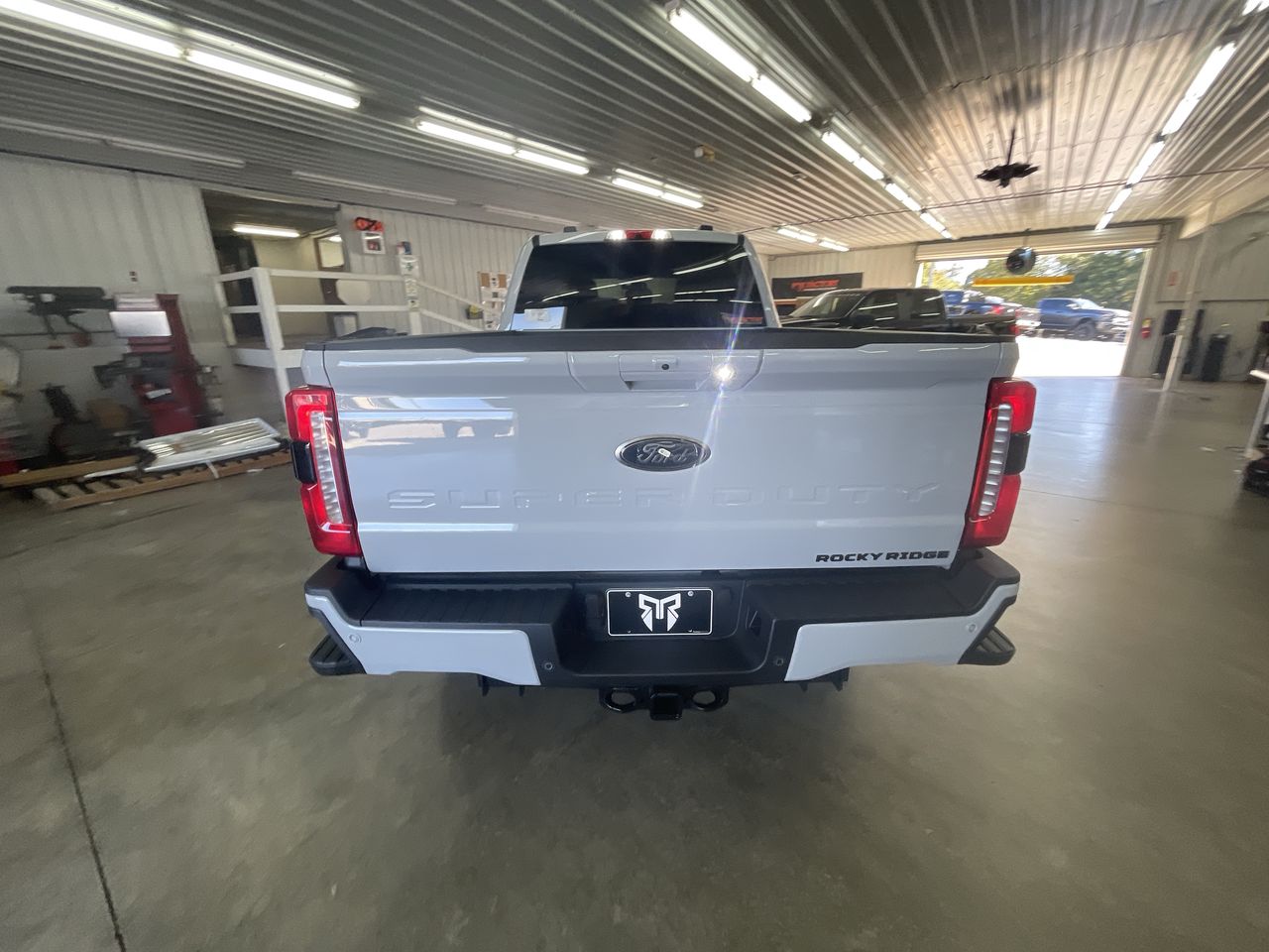 Vehicle Image 6