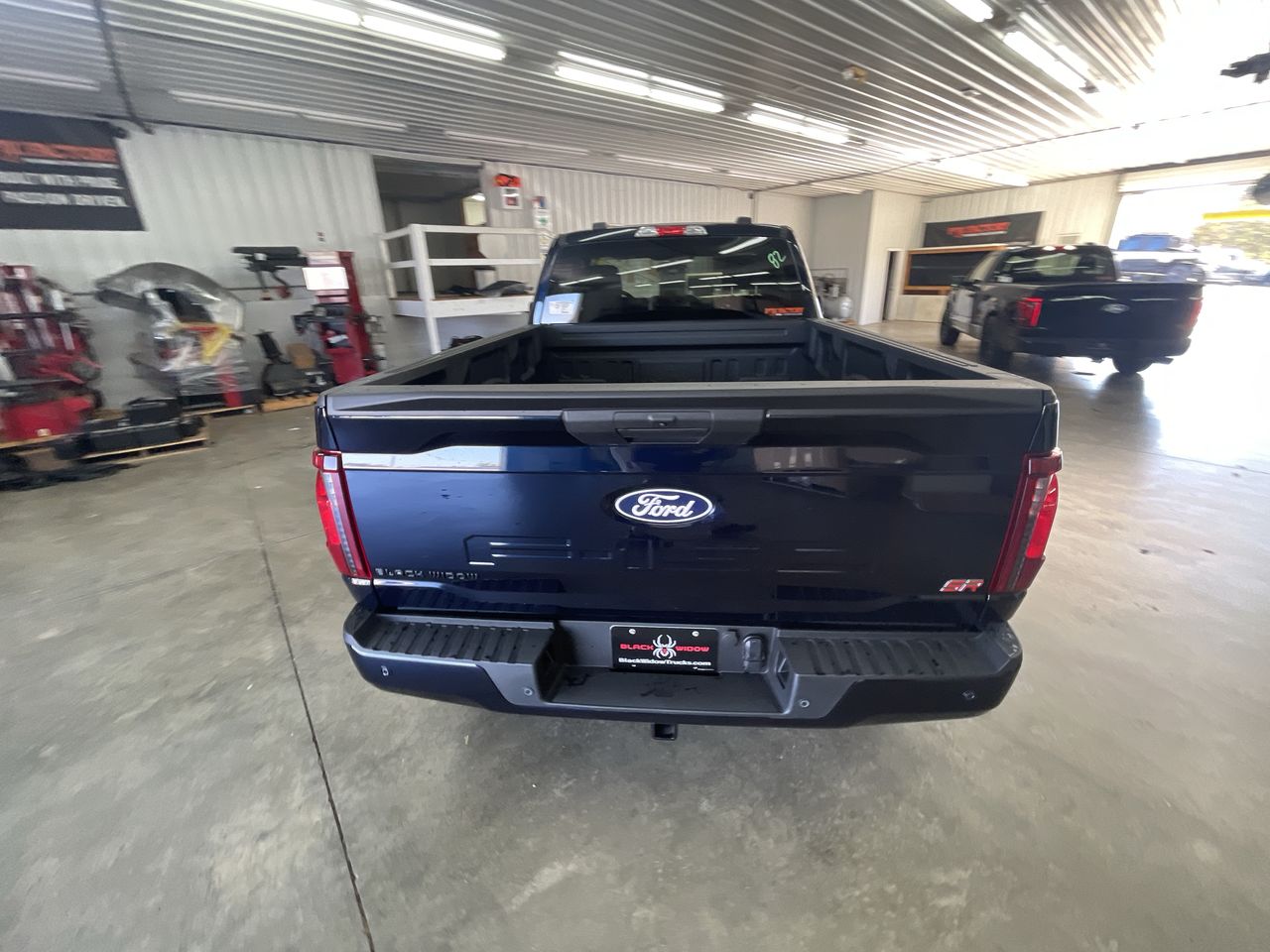 Vehicle Image 7