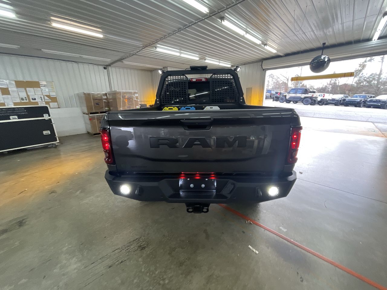 Vehicle Image 7