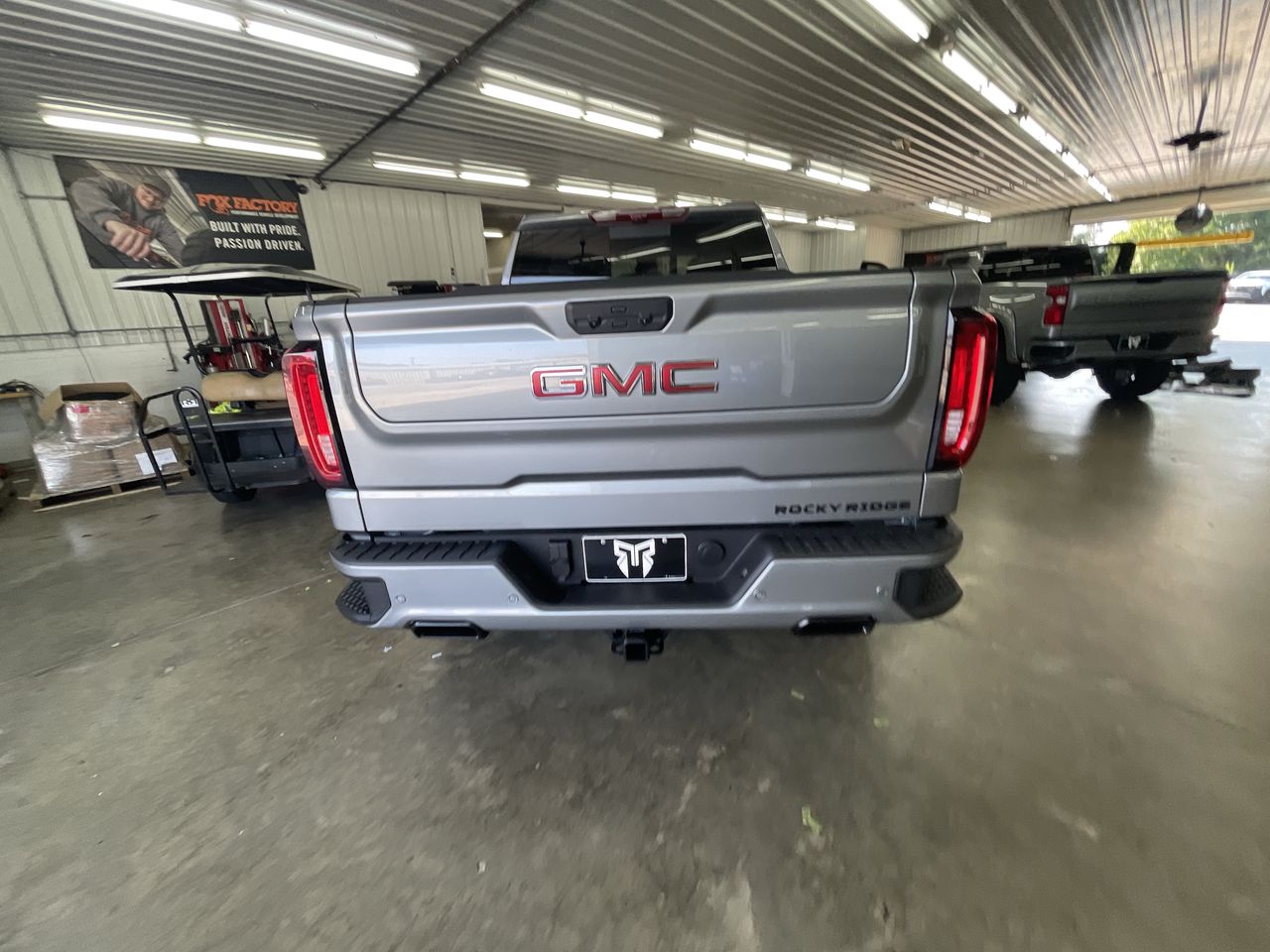 Vehicle Image 6
