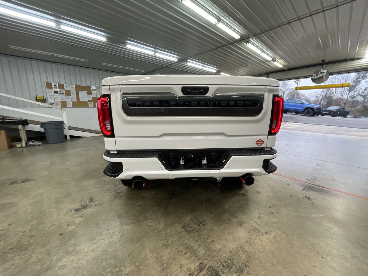Vehicle Image 7