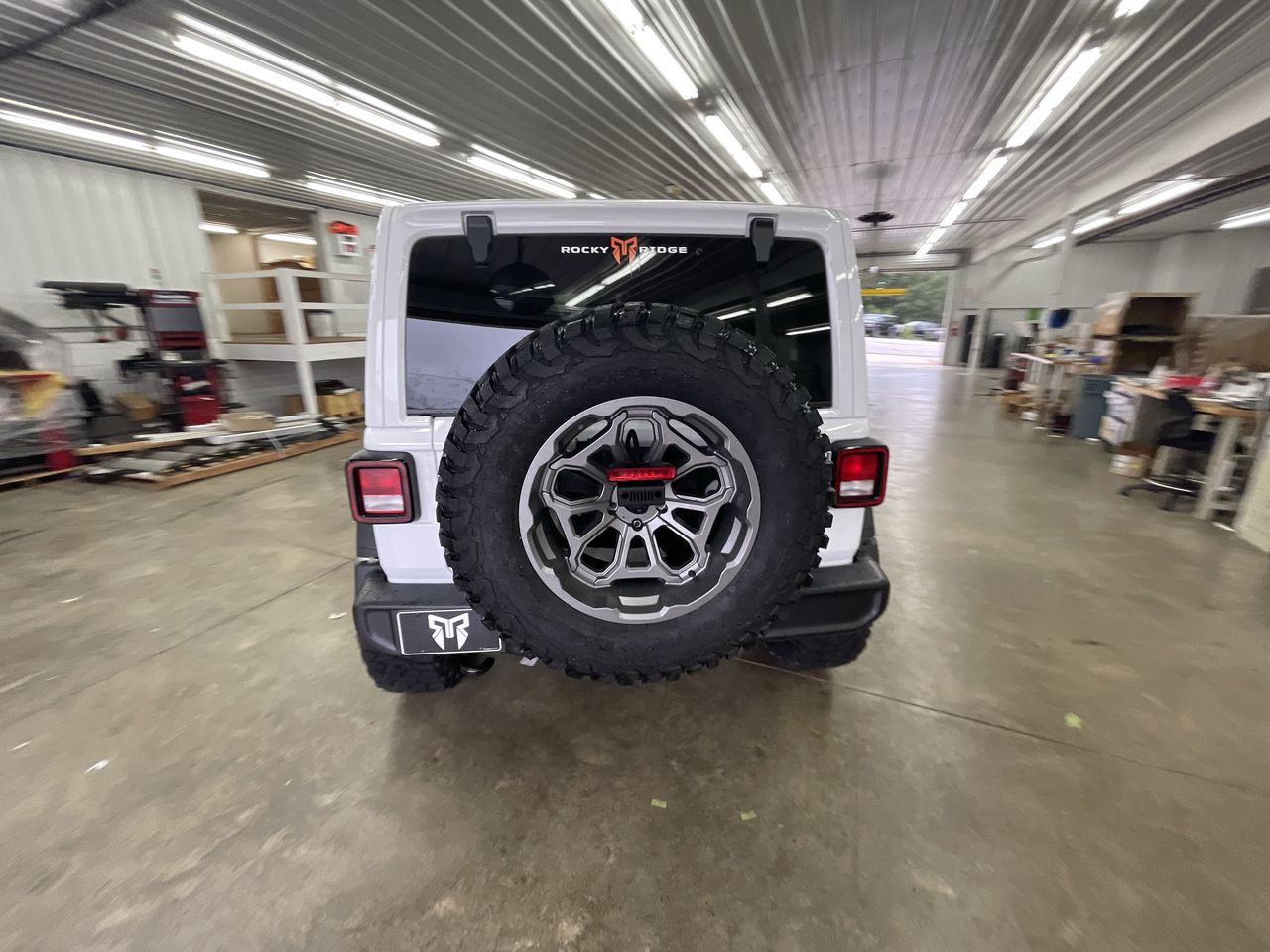 Vehicle Image 6