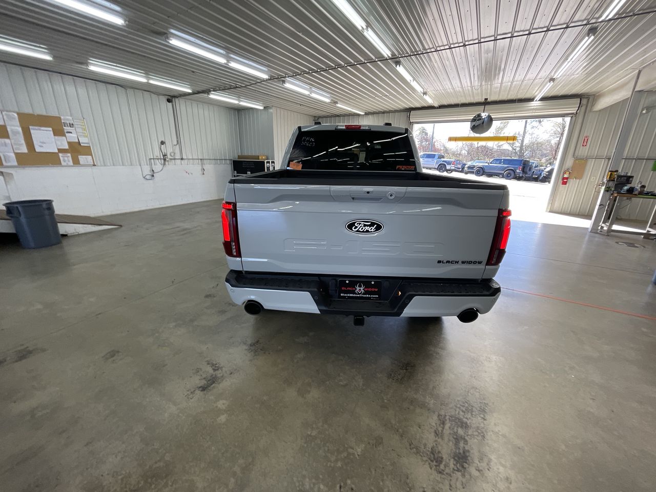 Vehicle Image 7