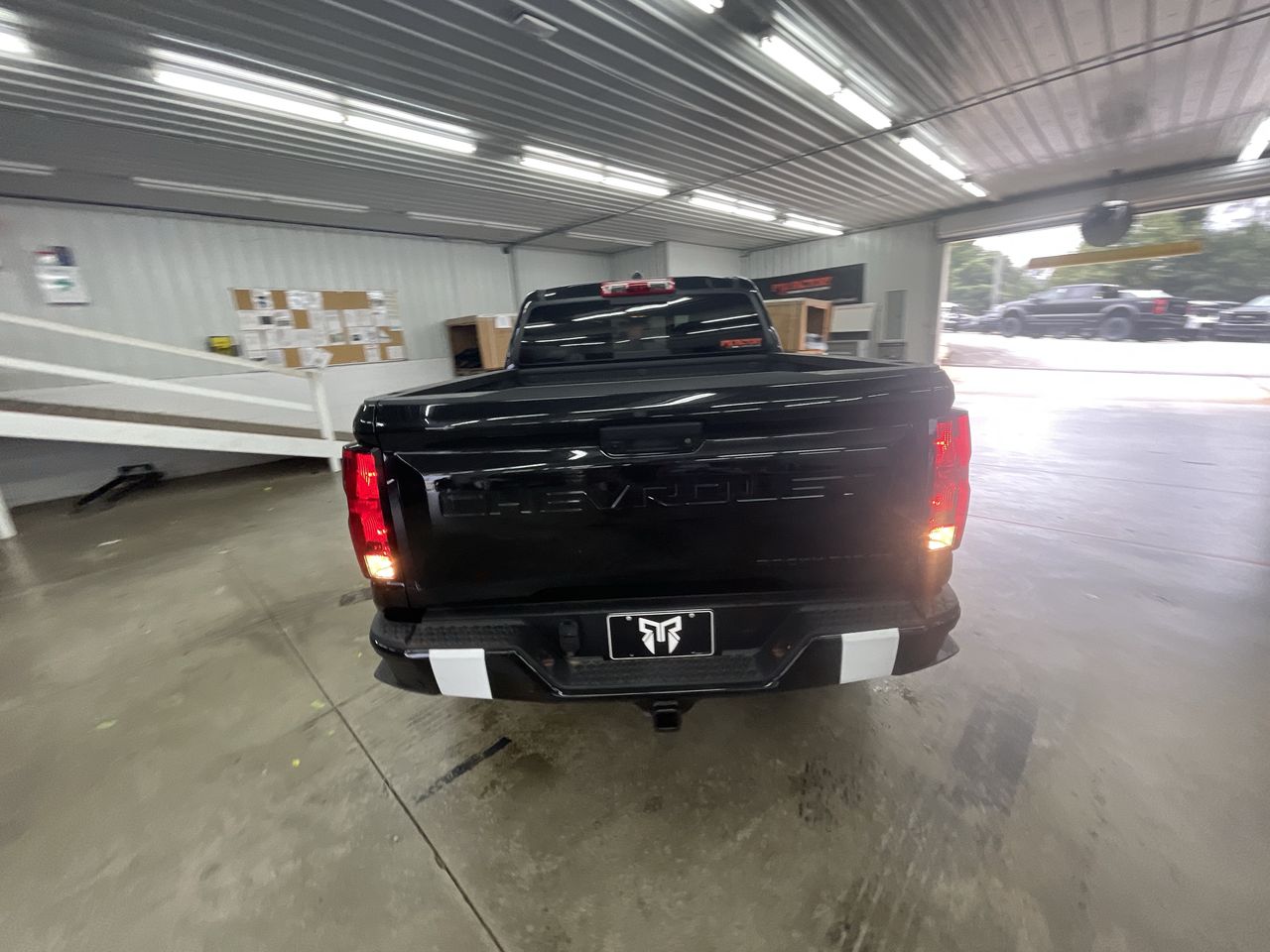 Vehicle Image 6