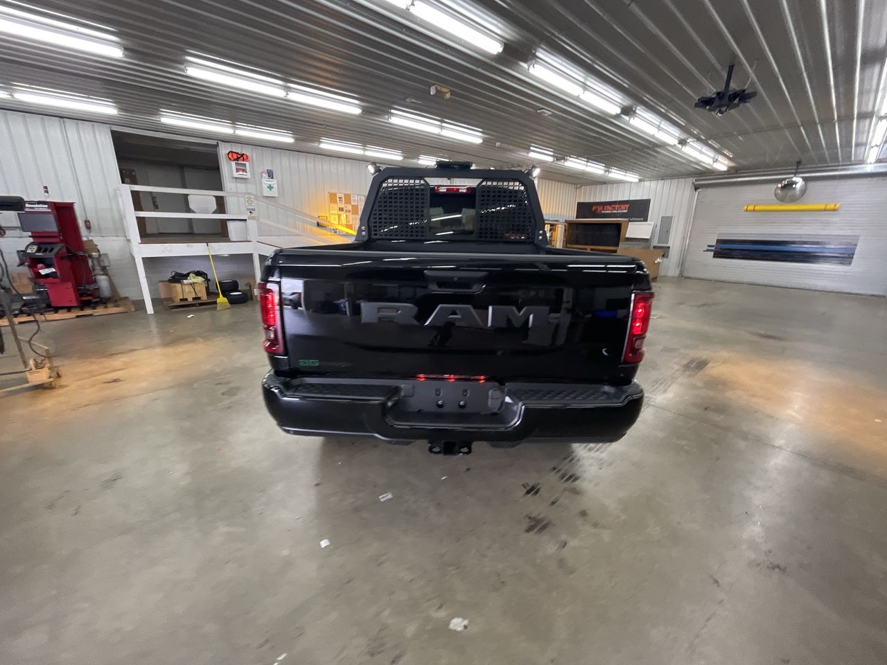 Vehicle Image 7