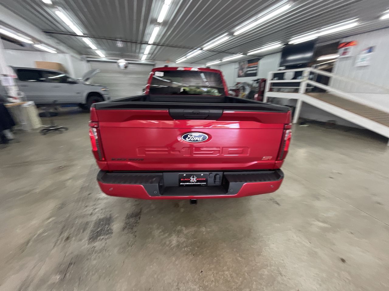Vehicle Image 7